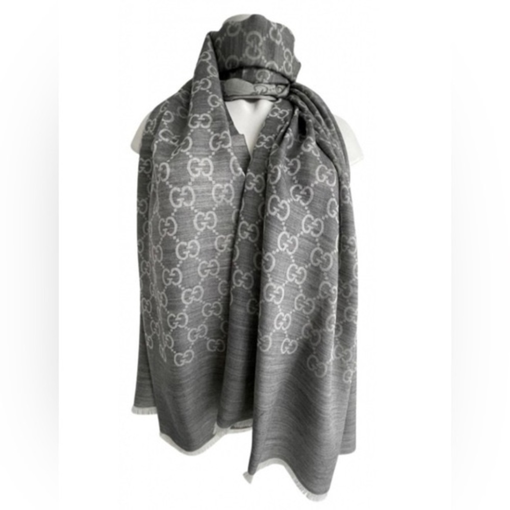 ๐ฅ๐ฅ๐ฅ Authentic New Gucci GG Jacquard Gray Wool/Silk Blend Shawl/ Scarf Unisex - Picture 3 of 13